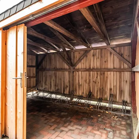 Haus Blanker Hans 1 *